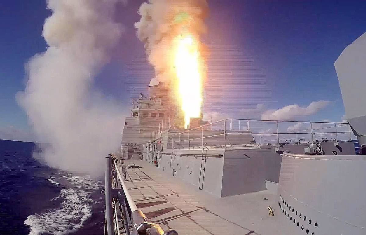 Russian navy conducts live fire exercise in Black Sea as Ukraine, NATO drill
